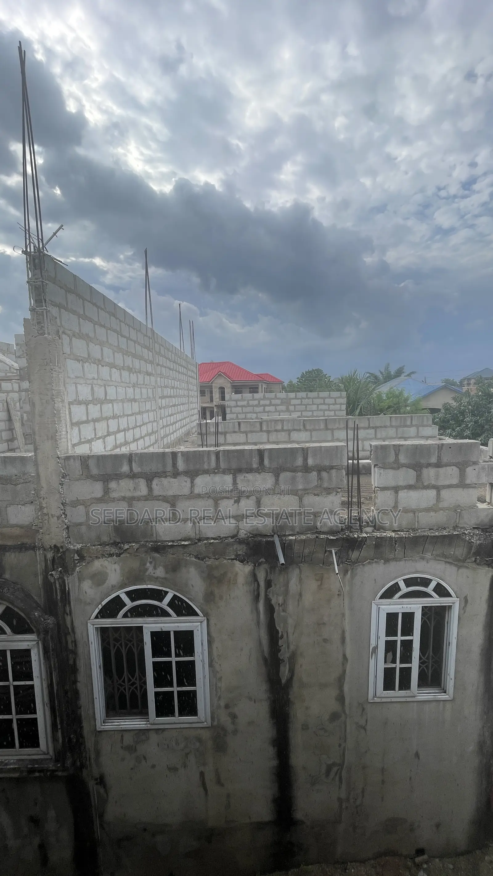 5bdrm House in Sefdard Property, Amasaman for sale