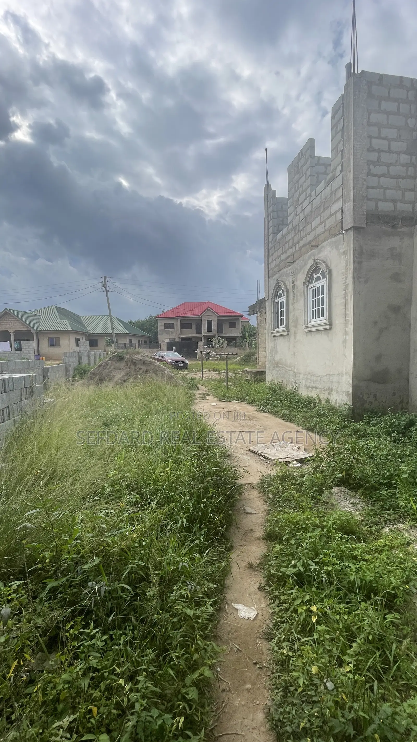 5bdrm House in Sefdard Property, Amasaman for sale