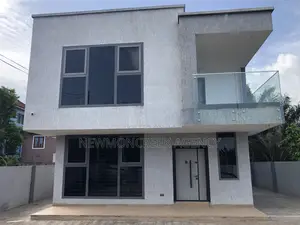 4bdrm Condo in Adenta Sda for sale
