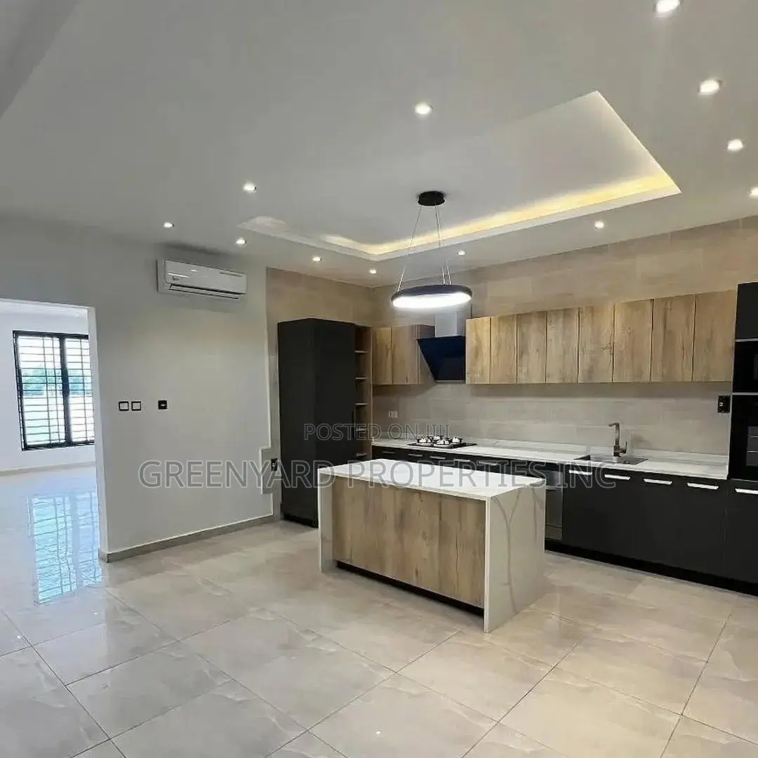 5bdrm House in East Legon Hills for sale