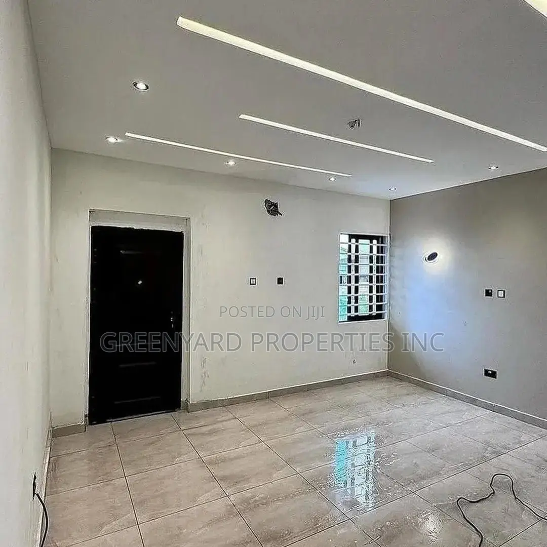 5bdrm House in East Legon Hills for sale
