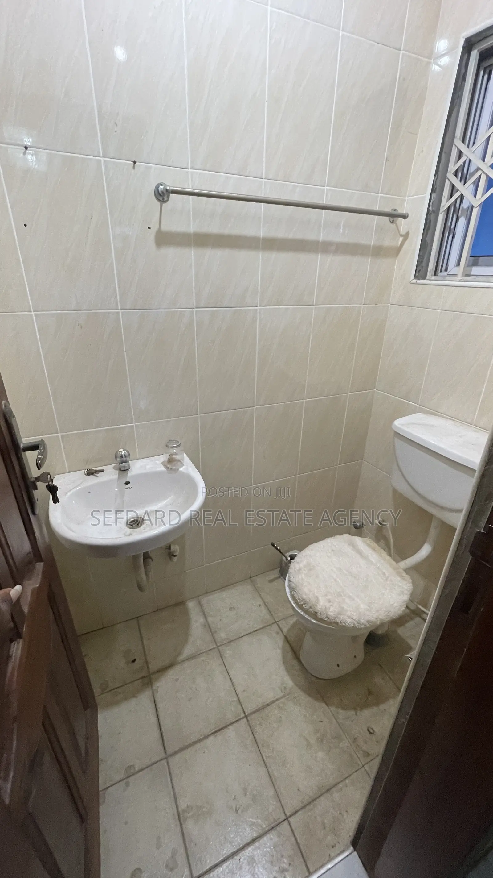 Furnished 3bdrm House in Sefdard Real Estate, Amasaman for sale