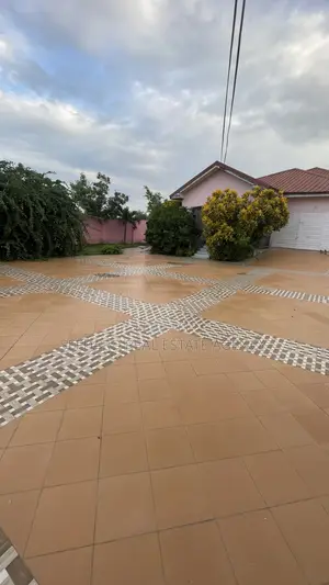 Furnished 3bdrm House in Sefdard Real Estate, Amasaman for sale