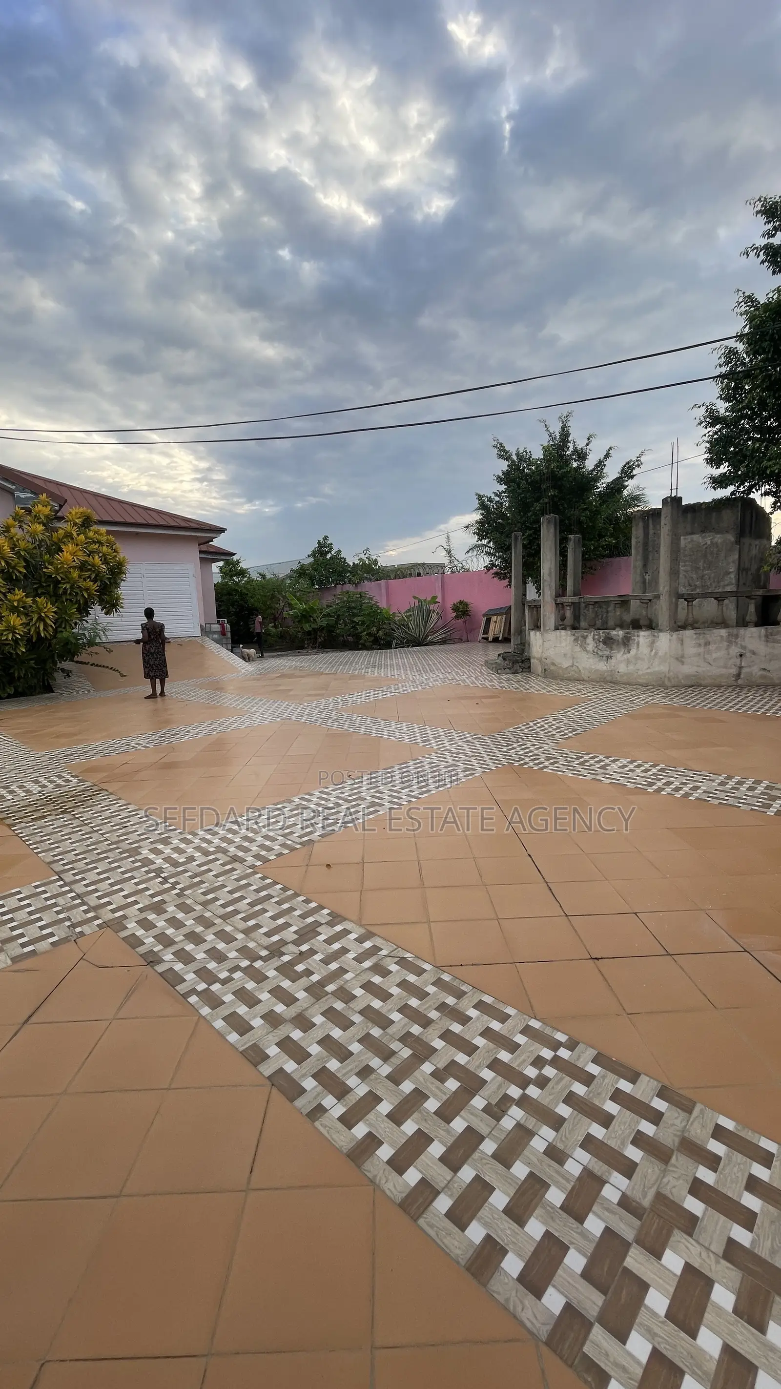 Furnished 3bdrm House in Sefdard Real Estate, Amasaman for sale