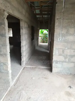 6bdrm Apartment in Rent Zone Properties, Ofankor for sale