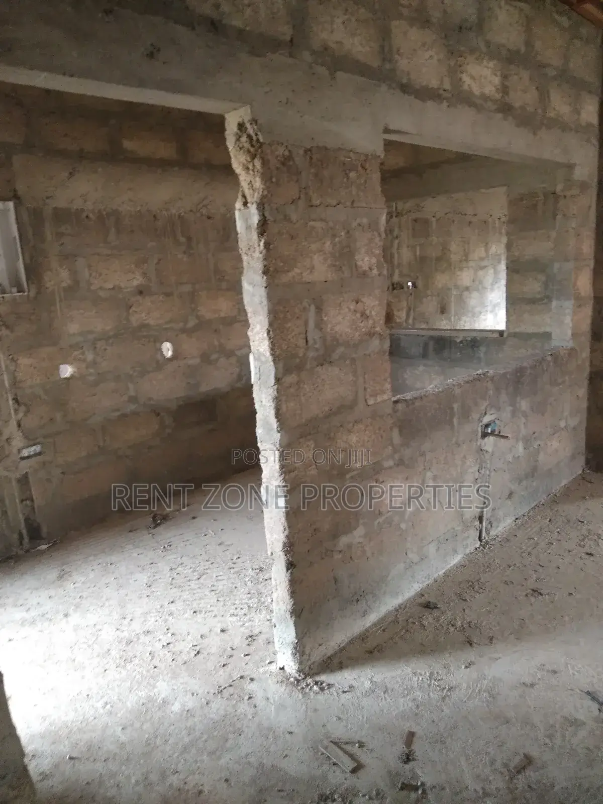 6bdrm Apartment in Rent Zone Properties, Ofankor for sale