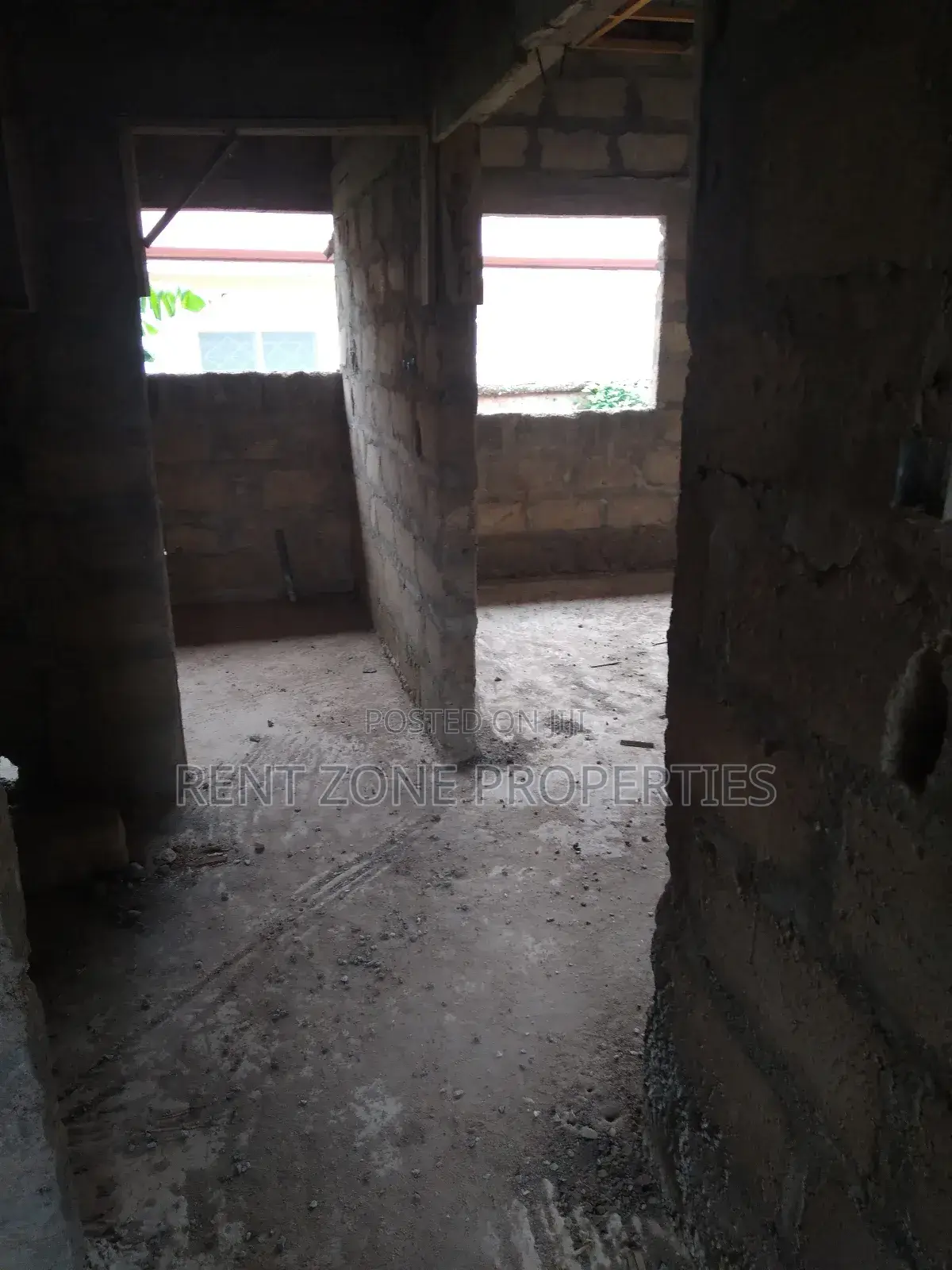 6bdrm Apartment in Rent Zone Properties, Ofankor for sale