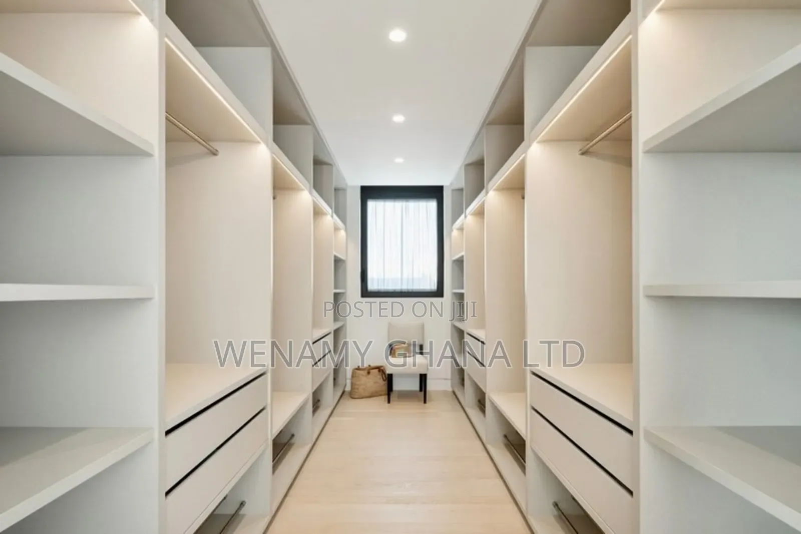 6bdrm House in Accra for sale
