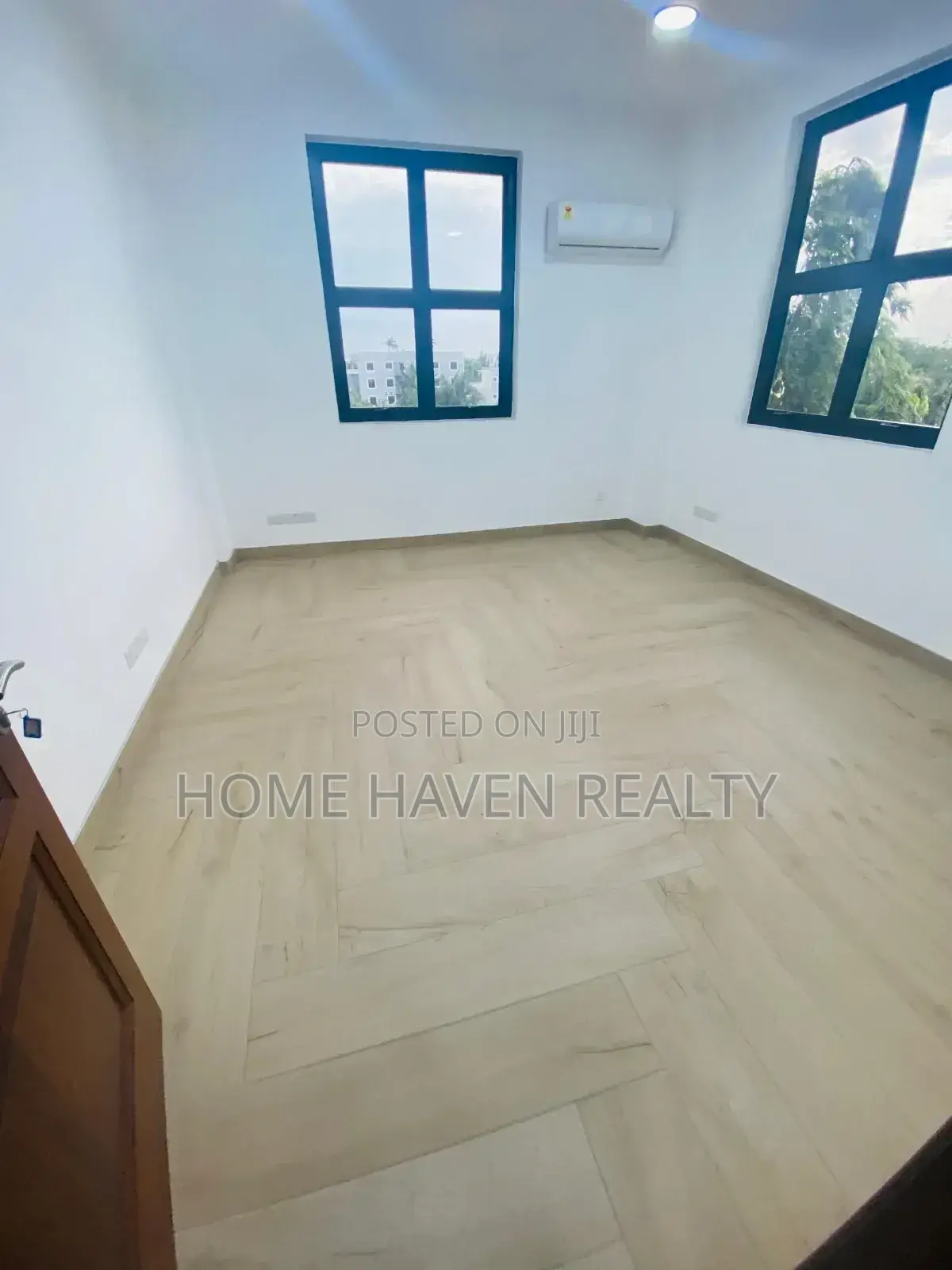 8 Office Rooms for Rent at Kanda Estate