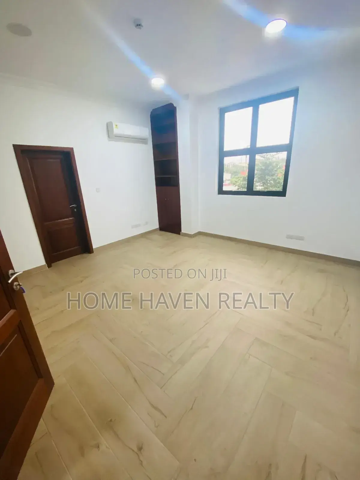 8 Office Rooms for Rent at Kanda Estate