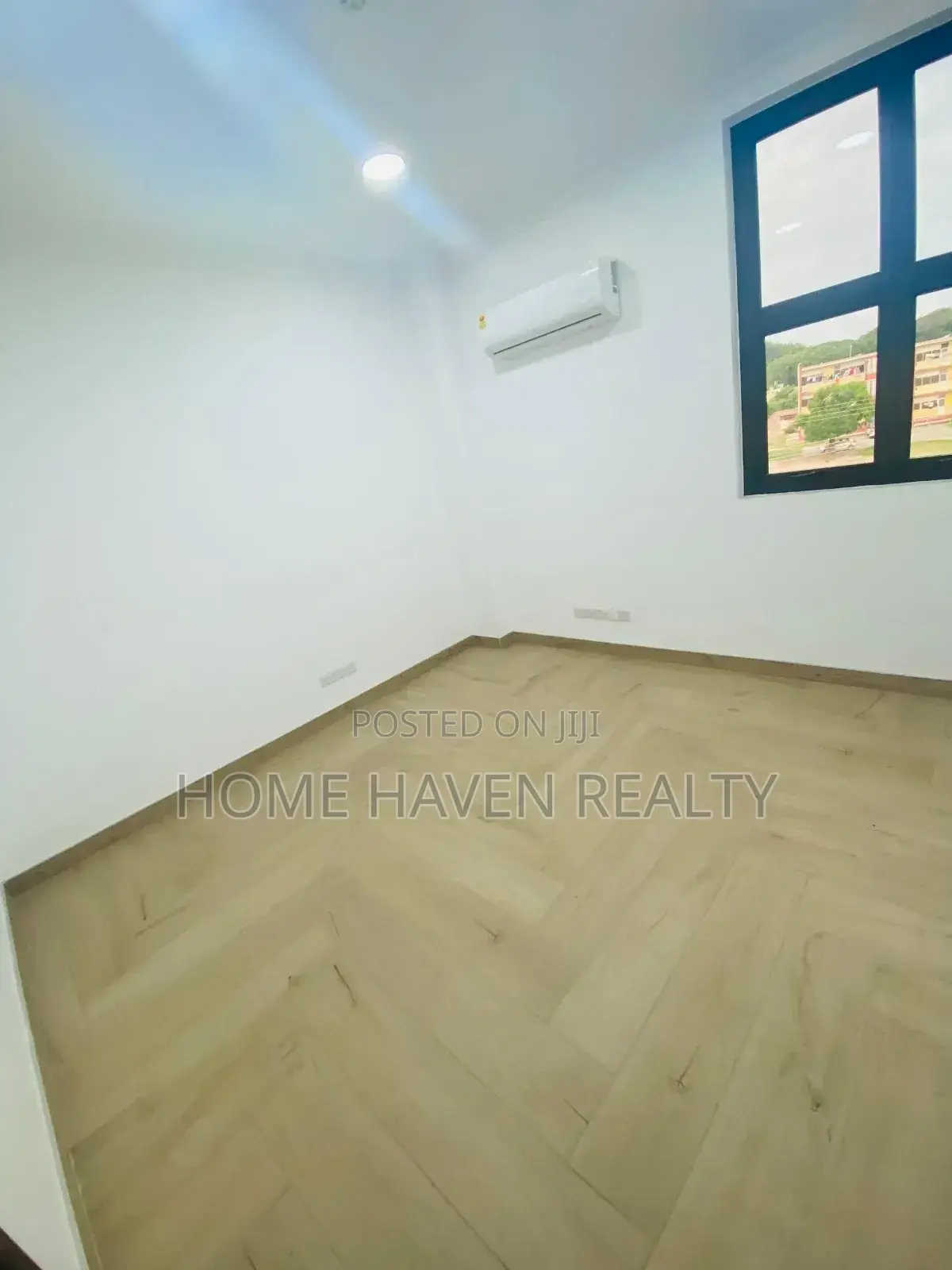 8 Office Rooms for Rent at Kanda Estate