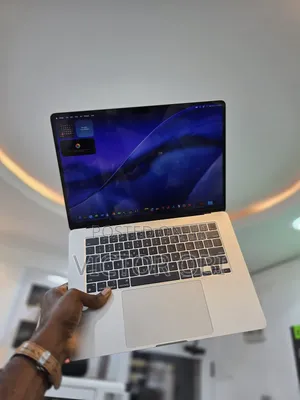 Laptop Apple MacBook Air 2023 M2 8GB Apple M2 SSD 256GB