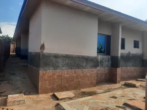 5bdrm House in Kotwi Nkoranza, Kumasi Metropolitan for sale