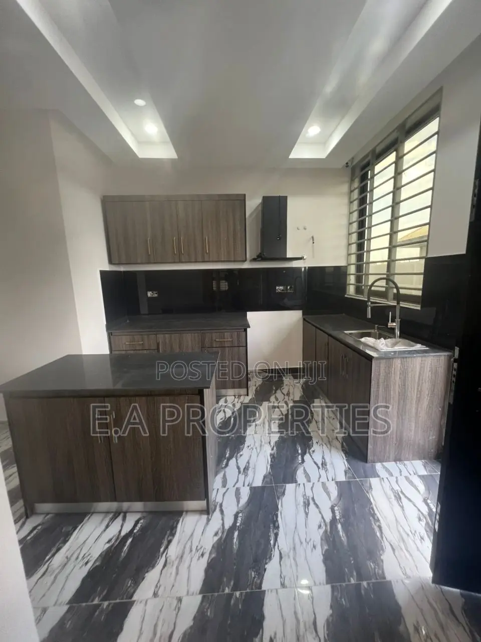 4bdrm House in E A Properties, Sakumono for sale