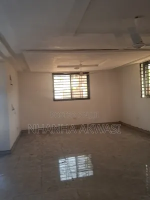 3bdrm House in Community 3, Tema Metropolitan for rent