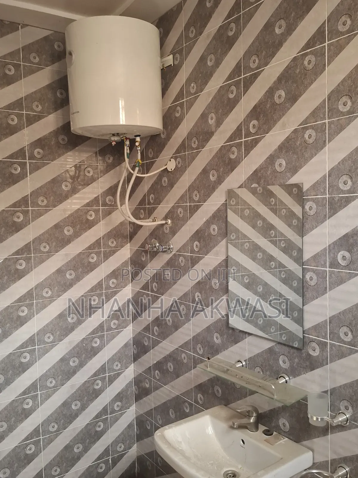 3bdrm House in Community 3, Tema Metropolitan for rent