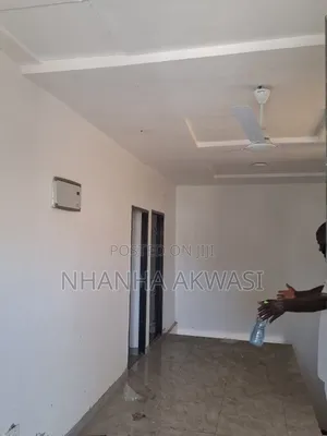 3bdrm House in Community 3, Tema Metropolitan for rent