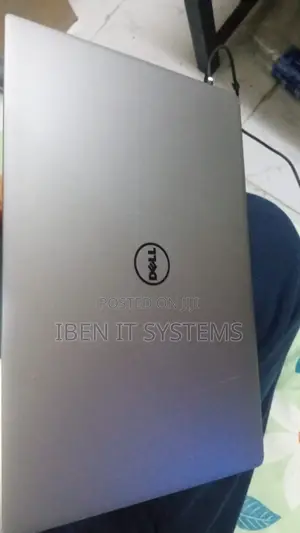 Laptop Dell XPS 13 9360 8GB Intel Core I7 SSHD (Hybrid) 256GB