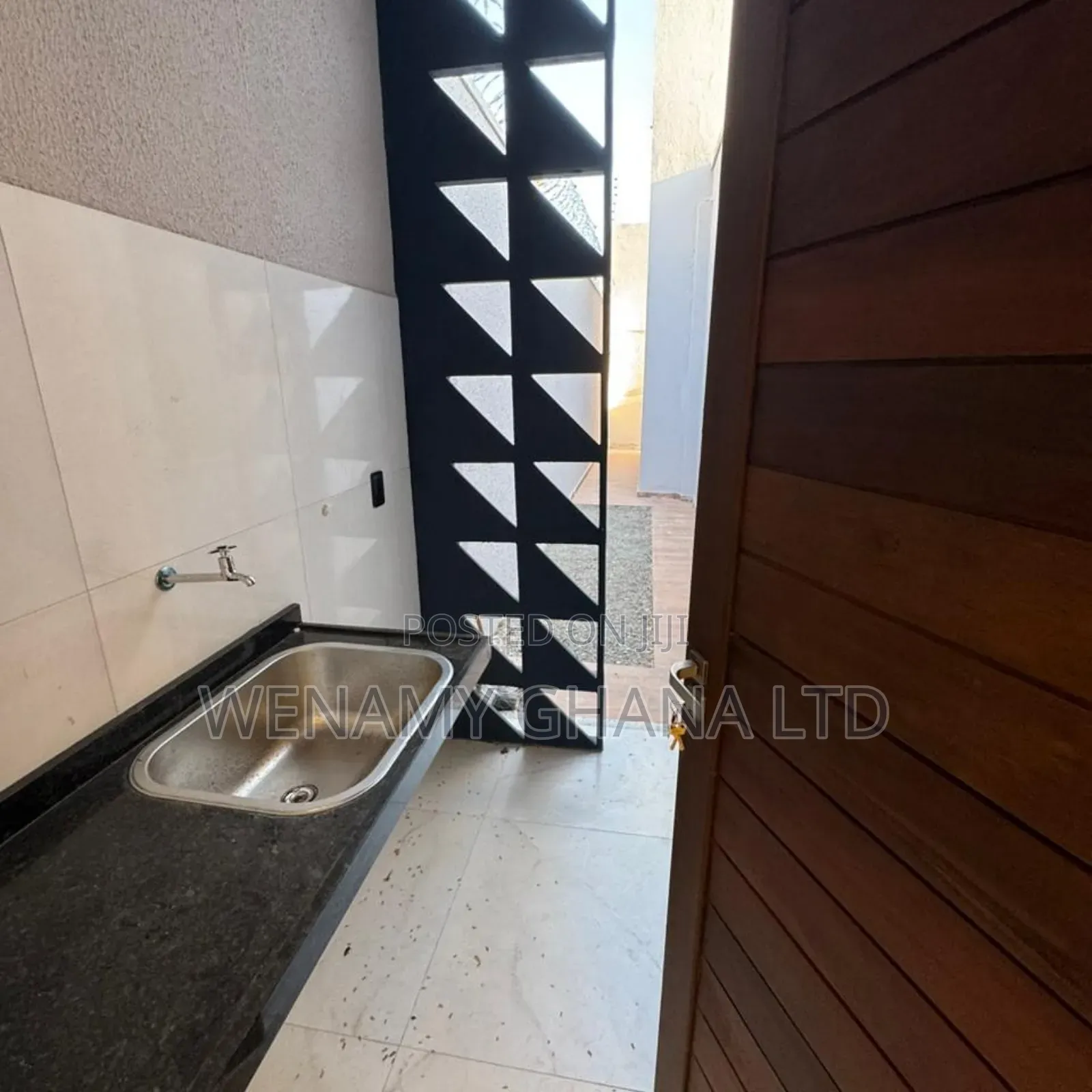 3bdrm House in Accra for sale