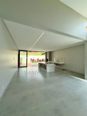 5bdrm House in Accra for sale
