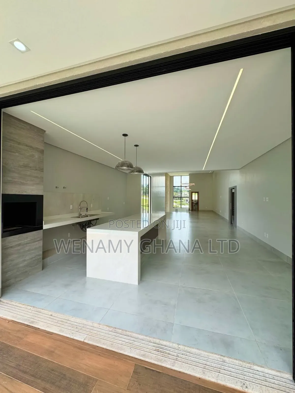 5bdrm House in Accra for sale