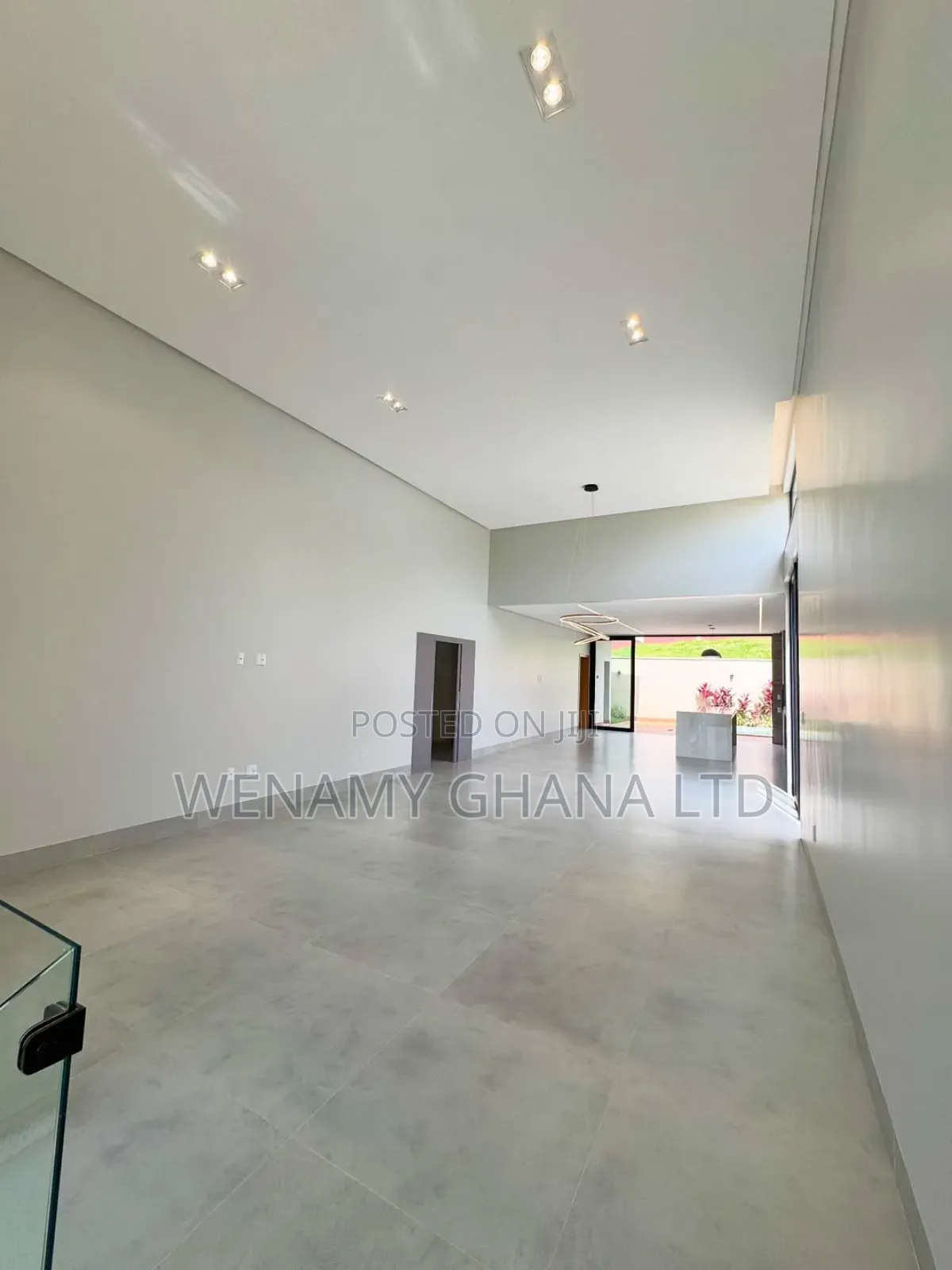 5bdrm House in Accra for sale
