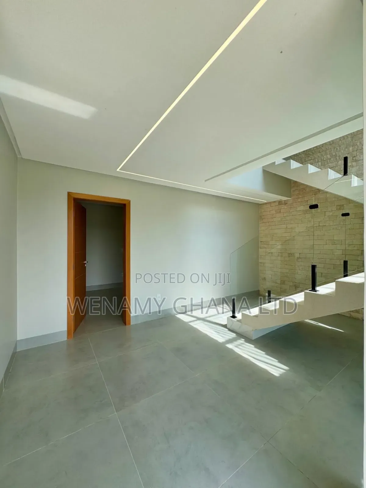 5bdrm House in Accra for sale