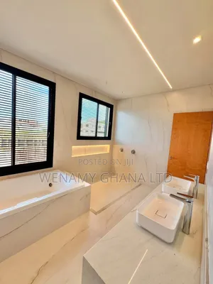 4bdrm Duplex in Accra for sale