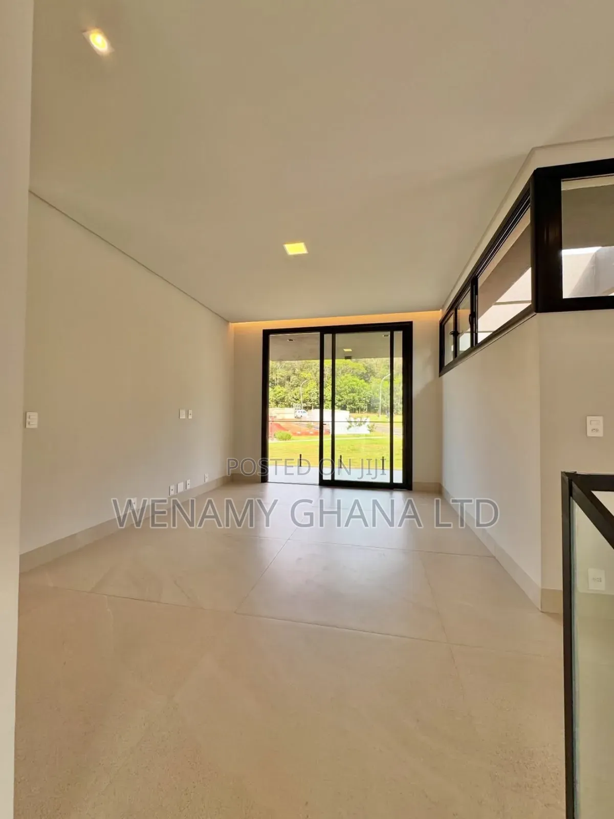 4bdrm Duplex in Accra for sale
