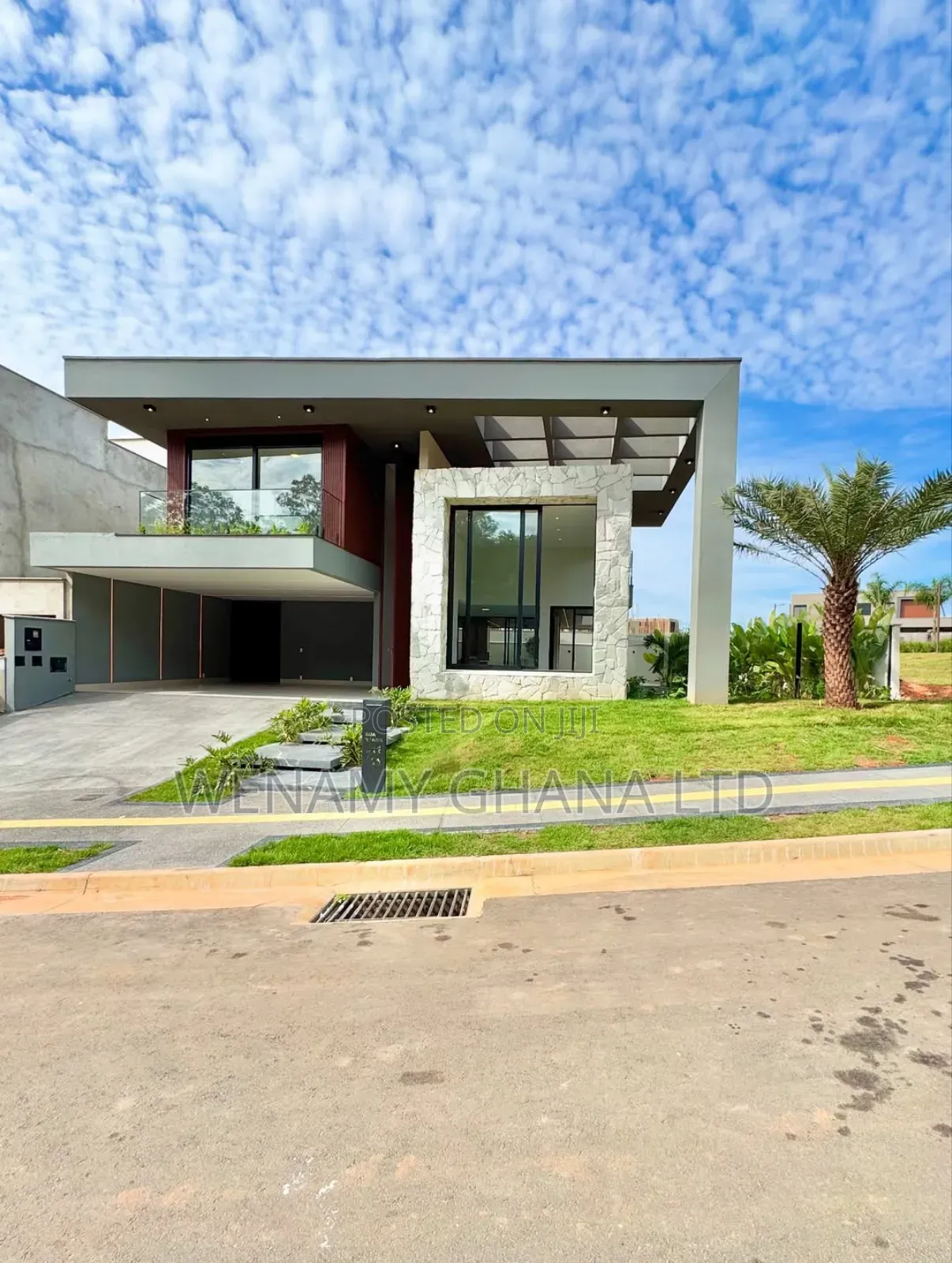 4bdrm Duplex in Accra for sale