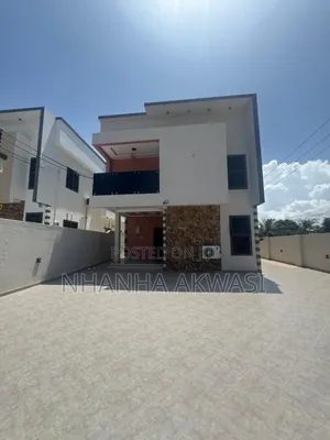 4bdrm House in Sakumono, Tema Metropolitan for sale