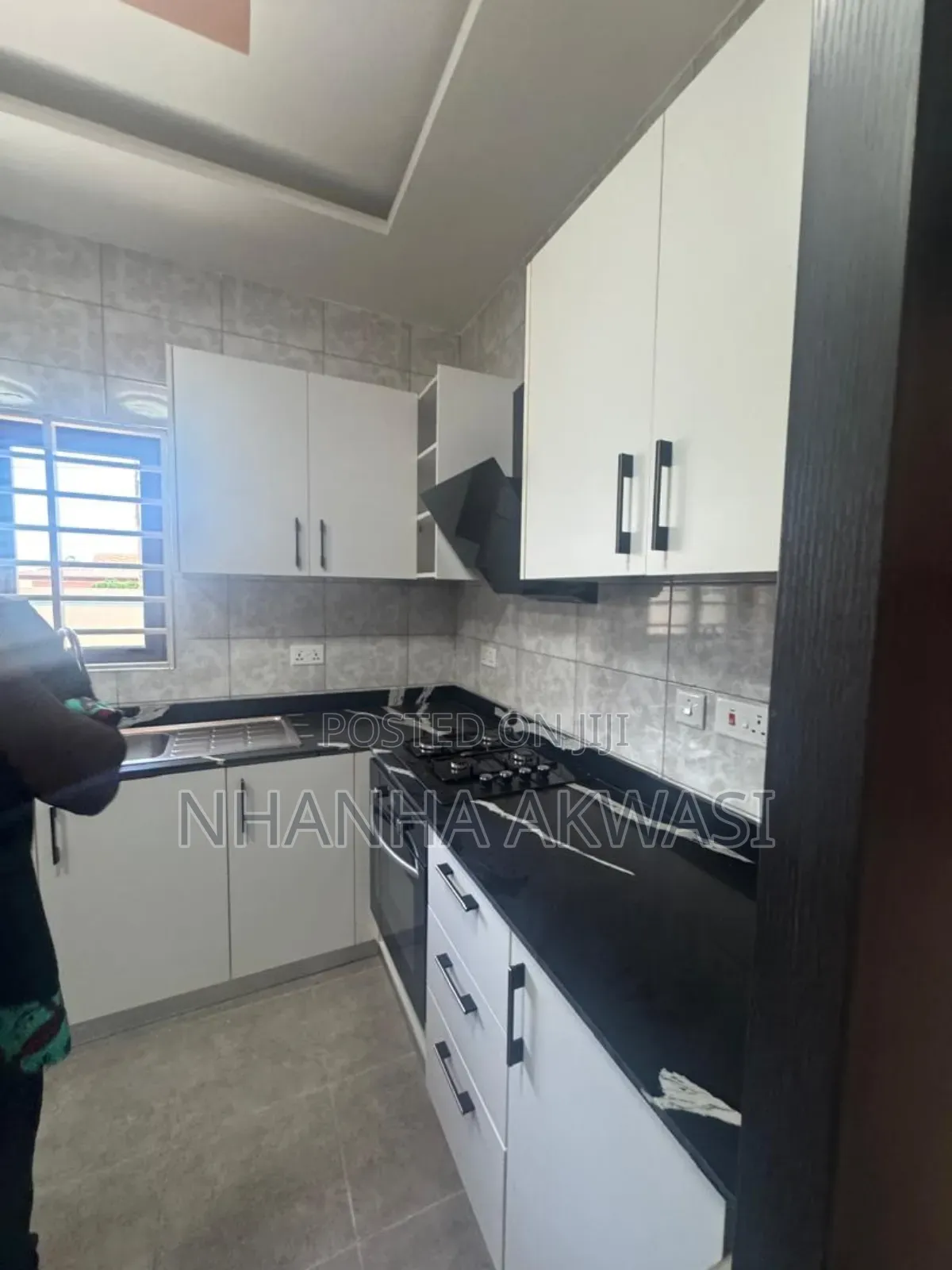 4bdrm House in Sakumono, Tema Metropolitan for sale