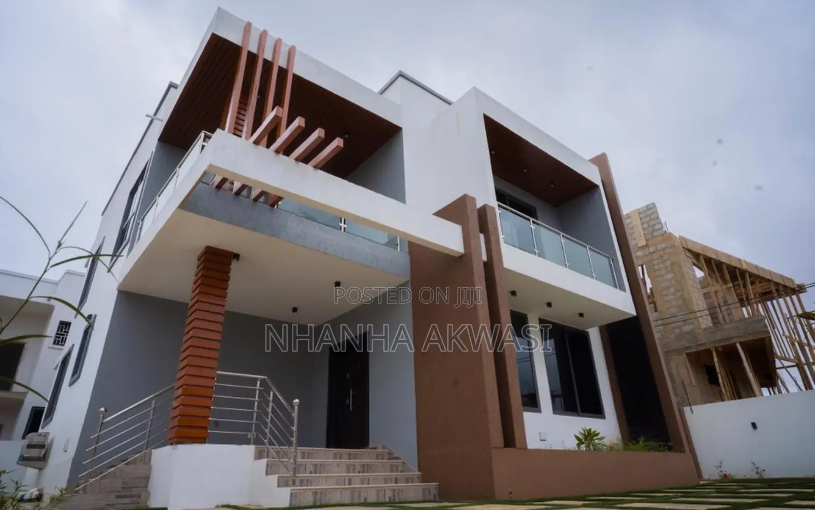 4bdrm House in Community 14, Tema Metropolitan for sale