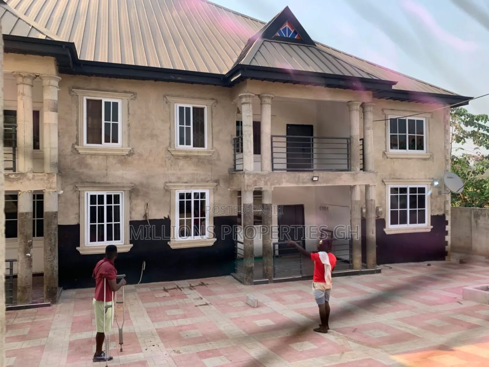 10bdrm Block of Flats in Millions Properties, Kumasi Metropolitan