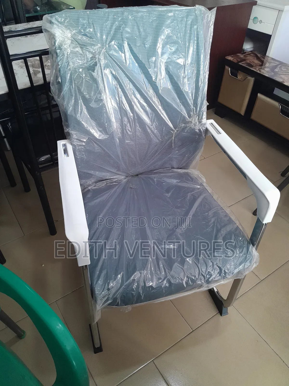 Comfy Visitor's Chair