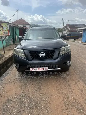 Nissan Pathfinder 2016 Gray