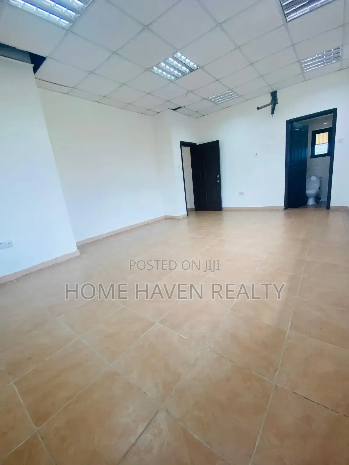 7 Office Rooms House for Rent in Kanda Estate
