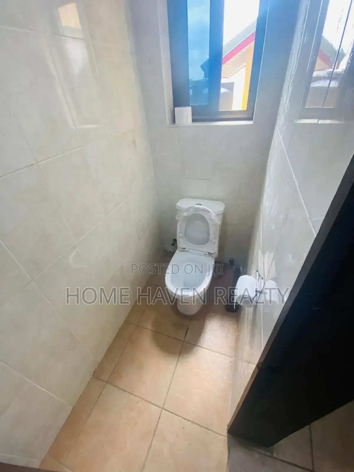7 Office Rooms House for Rent in Kanda Estate