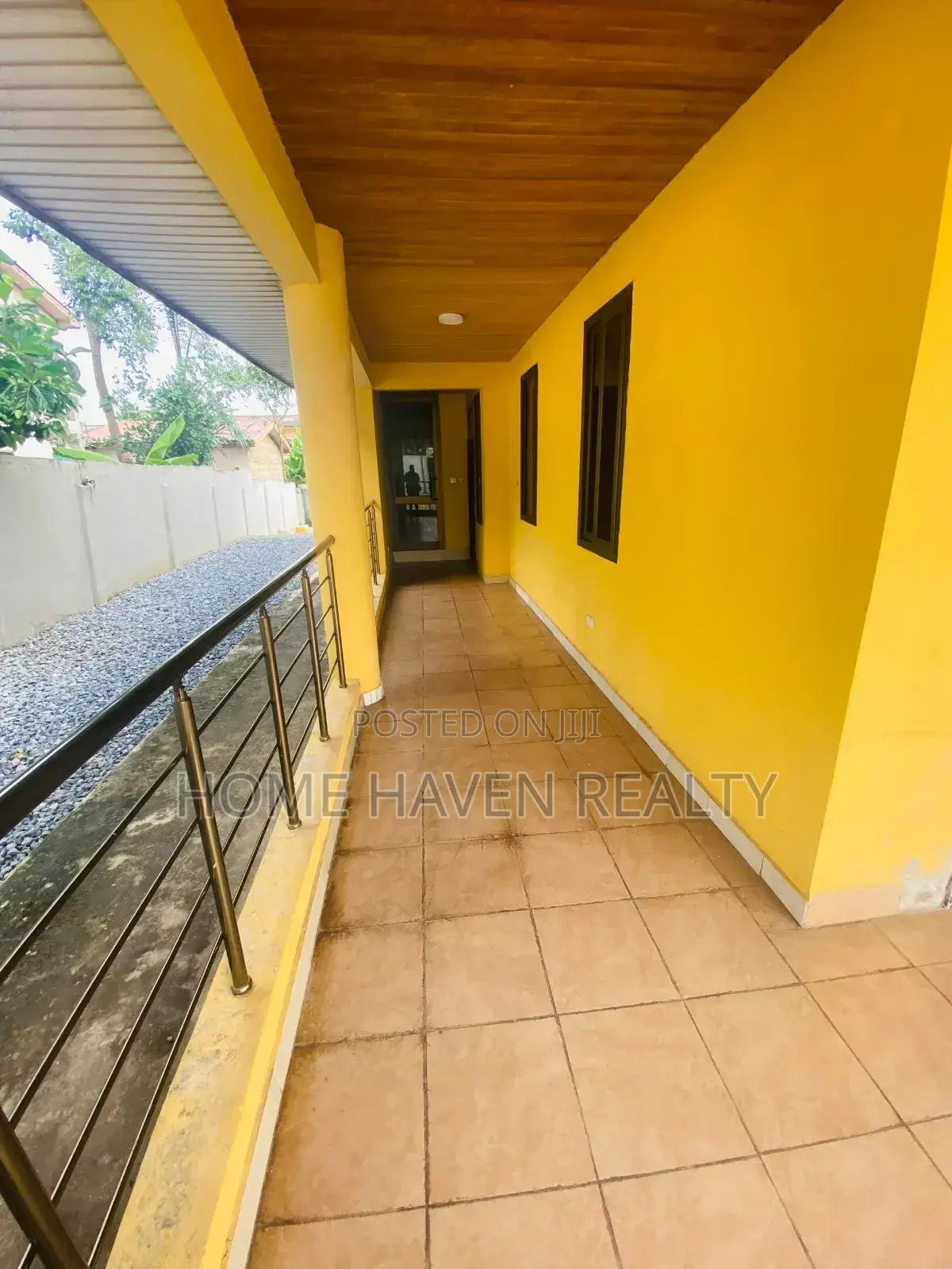 7 Office Rooms House for Rent in Kanda Estate