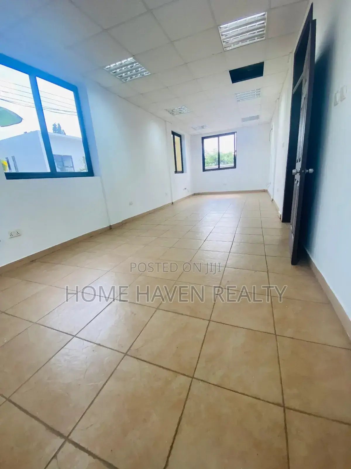 7 Office Rooms House for Rent in Kanda Estate