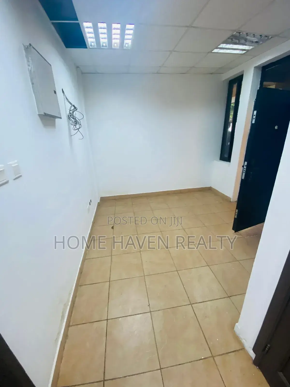 7 Office Rooms House for Rent in Kanda Estate