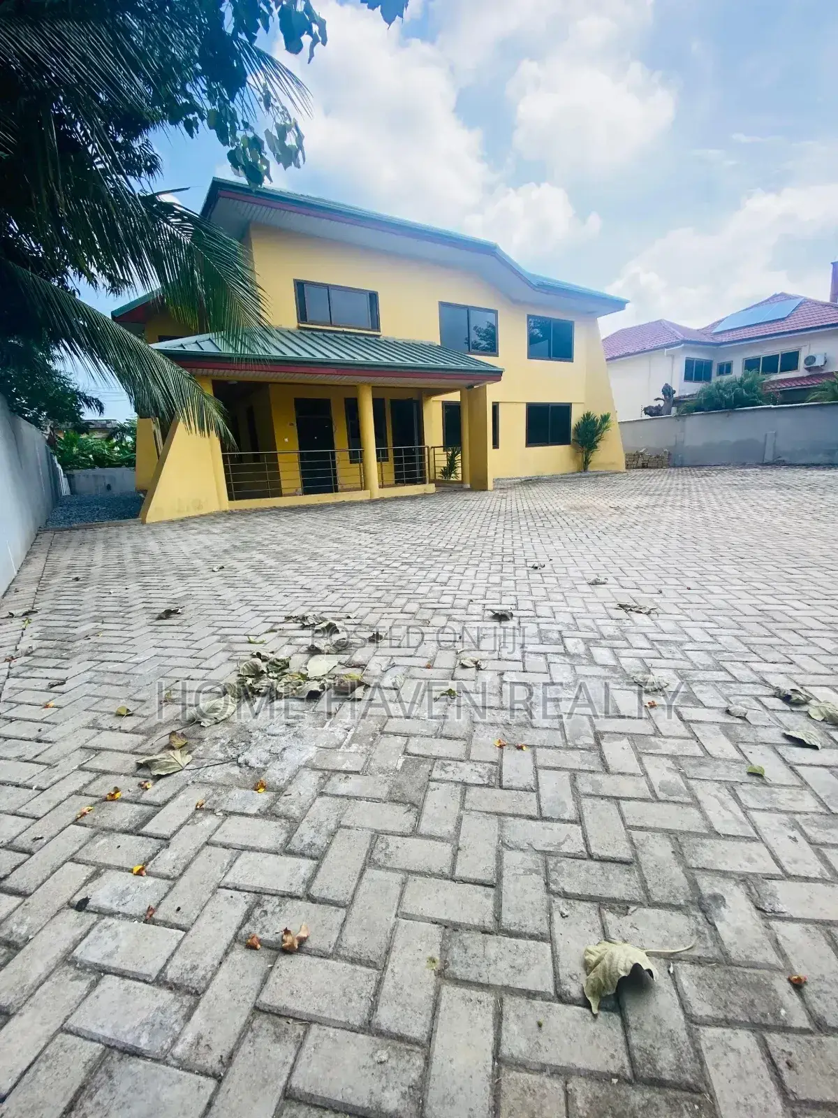 7 Office Rooms House for Rent in Kanda Estate