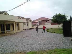 4bdrm House in E A Properties, Frafraha for sale