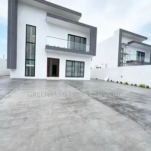 5bdrm House in Sakumono for sale