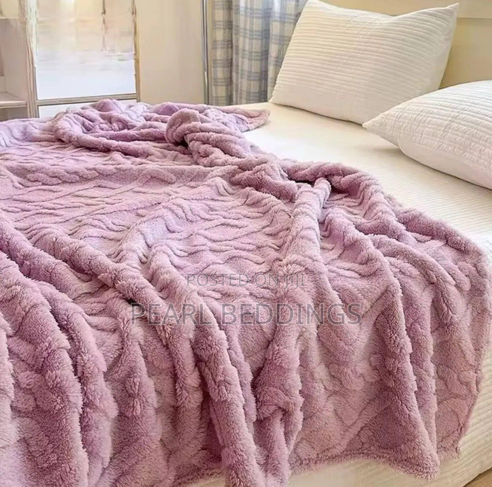Quality Luxurious Stripped Throw Blanket Available in Colors