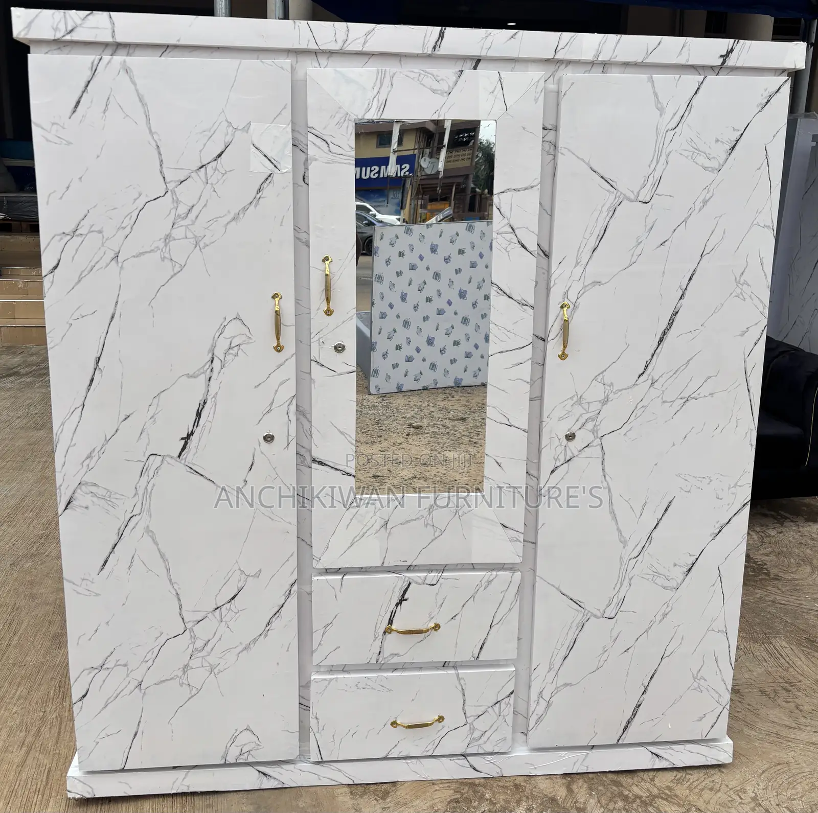 Wardrobe Whyt (Payment After Delivery)