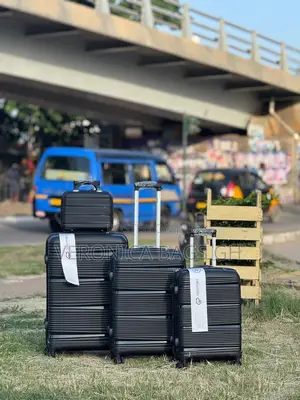 13 ,20 ,24 ,28 Inch Suitcase Set of 3/4 Pieces Large