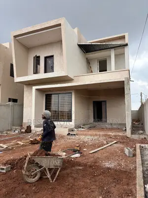 4bdrm Duplex in Lakeside Community 8, Ashaley Botwe for Sale