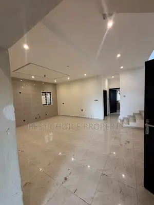 4bdrm Duplex in Lakeside Community 8, Ashaley Botwe for Sale