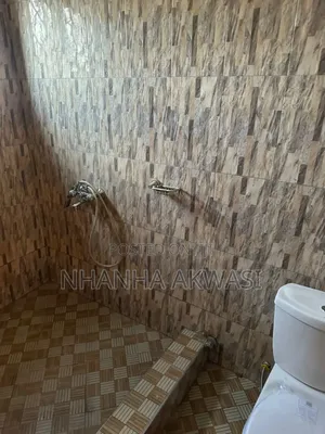 4bdrm House in Community 16, Tema Metropolitan for rent